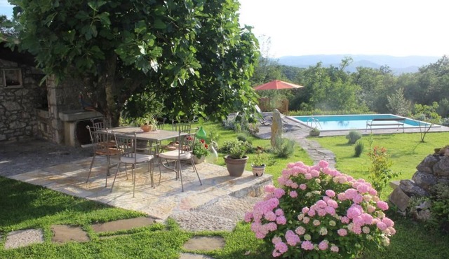 Villa Mavrici, 3 bedrooms house with private pool, neighbors free