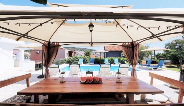 Villa Mendula Trogir - Luxury villa by the beach - heated pool - amazing garden