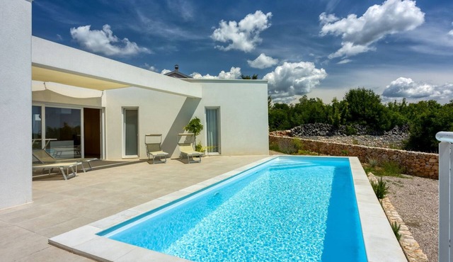 Villa Menta 4 by Villas Guide