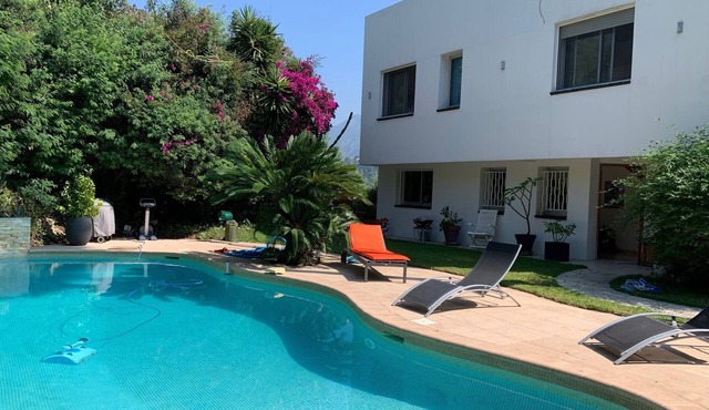 Villa Menton "a haven of peace with a breathtaking sea view "