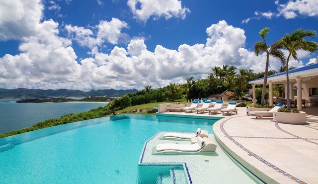 Villa Mes Amis – Grand Cliffside Estate in Terres Basses, St. Martin