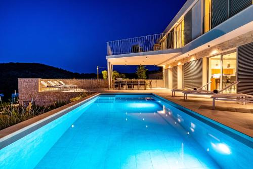Villa Mezano -heated pool & e-bikes