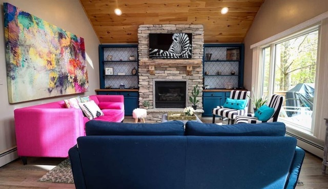 Villa MiaNova: A Modern Hideout in the Woods.