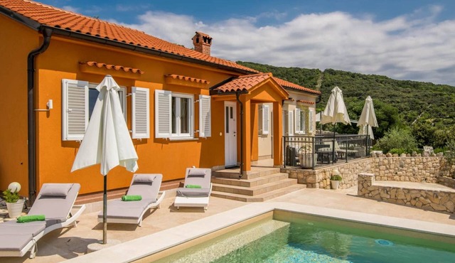 Villa Miholašcica 3 in Island Cres by Villas Guide