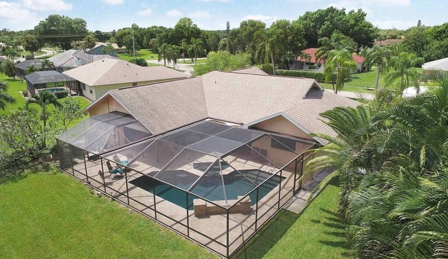 Villa Milano - Electric-heated pool home w/spa in quiet neighborhood & pet-friendly! - SWFL Rentals