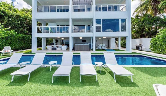 Villa Milli – Modern Waterfront Villa on the Venetian Islands