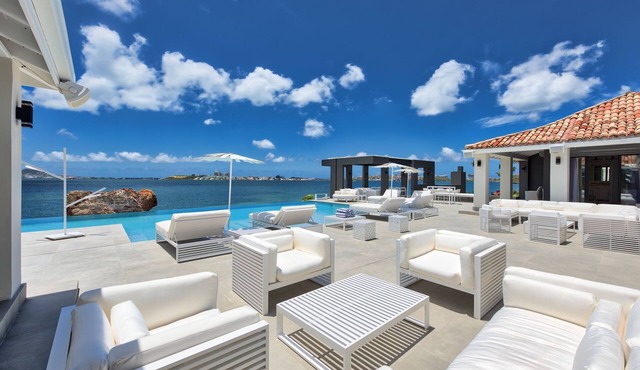 Villa Mirabelle – Waterfront Hilltop Retreat Overlooking Simpson Bay Lagoon, St. Martin