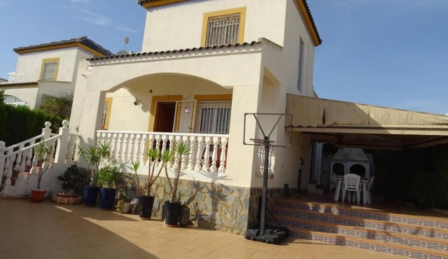 Villa Mirador de los Balcones with terrace, barbecue and community pool