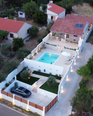 Villa MM Stankovci with heated pool, sauna, jacuzzi