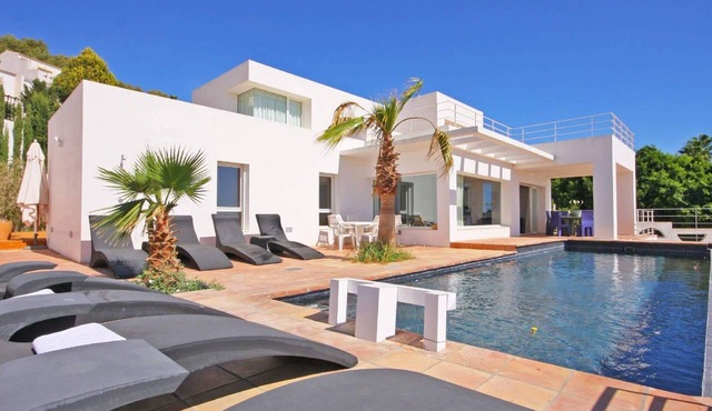 Villa Moderna - PlusHolidays
