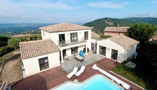 Villa Moderne 210m² à la Campagne, Idéal Pour les Familles