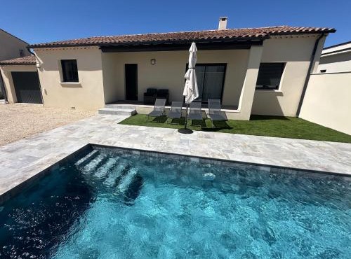Villa moderne avec piscine Avignon