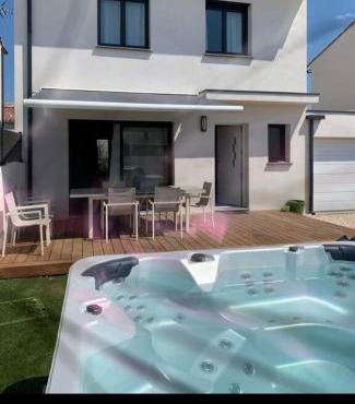 Villa moderne avec spa