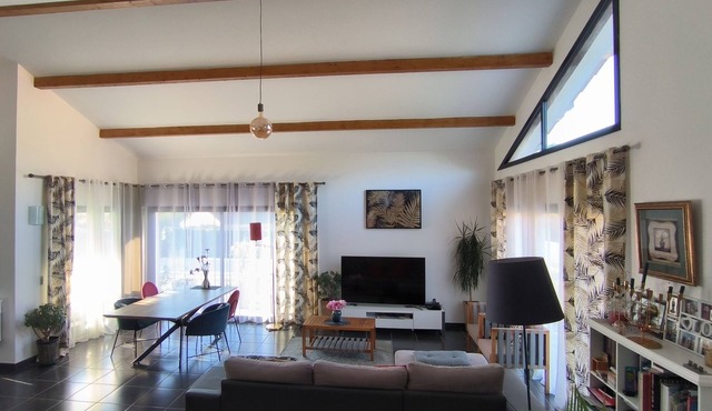 Villa Moderne et Romantique Entre Ville et Campagne