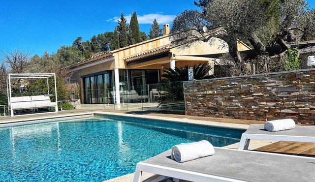 Villa Moderne, Piscine Chauffée, Proche Bandol