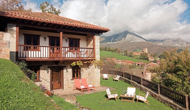 Villa Mogrovejo with Garden View