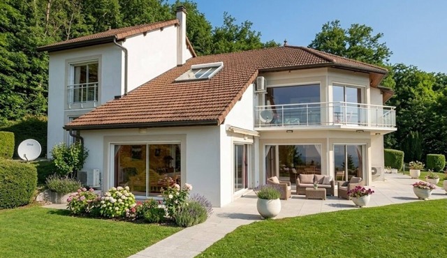 Villa Mont-Blanc & 6 bedrooms & views of the Alps and lake