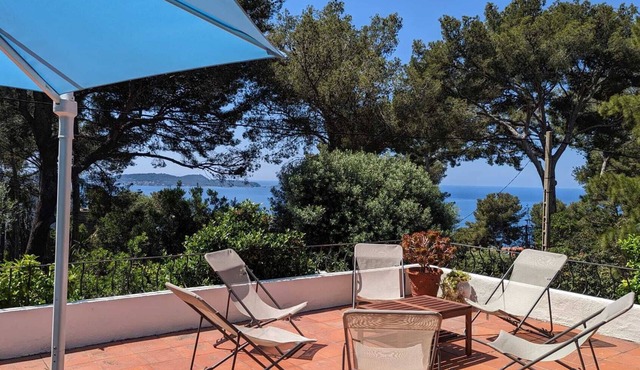 Villa Mont des Oiseaux/3 bedrooms/sea view/first beach 1.5km/terrace and garden