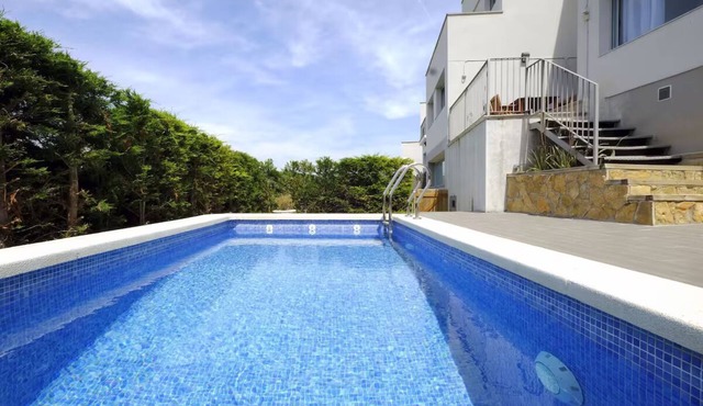 Villa Mont Rodó Sitges with pool and parking