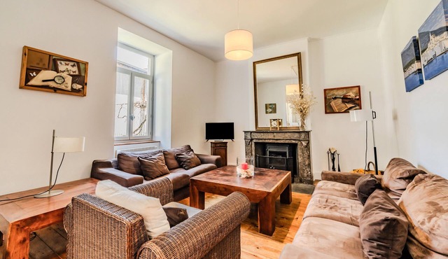 Villa Montcalm 4* with Mountain View, 4 Bedrooms, Ski, Thermal Baths & Local Market 80m