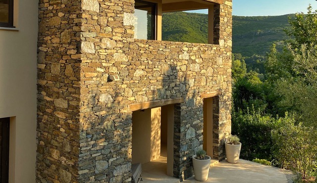 VILLA MONTECRISTO E CASE DI MISINCU