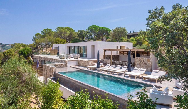 Villa Monteserena Di Arinella