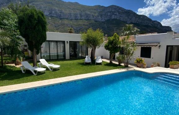 Villa Montgó