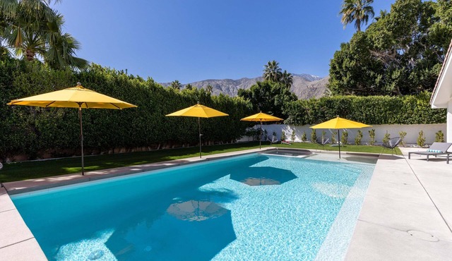 Villa Moscotto – Luxe Palm Springs Escape