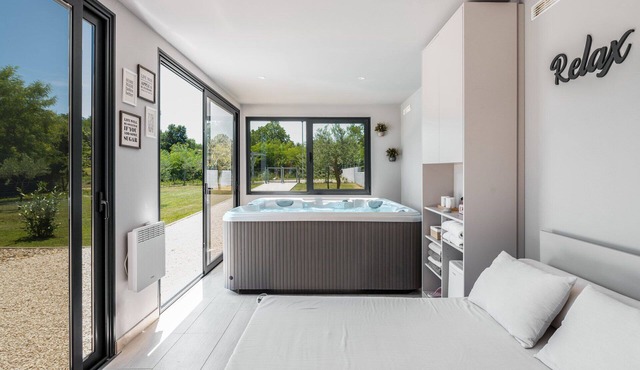 Villa Motivation with Pool
