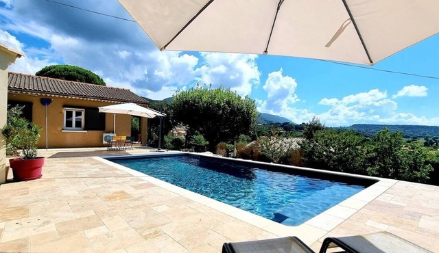 Villa Muriel with private pool in Drôme Provençale