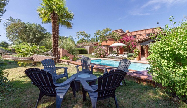 Villa Musha, 6 km from Toulouse-Est, 220m2, 5 bedrooms, quiet green setting