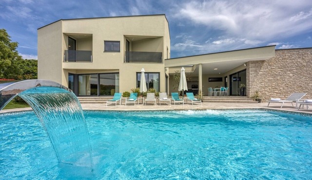 Villa Nada-Pool, Sauna and Whirlpool