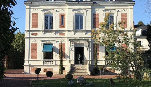 VILLA NANTEUIL