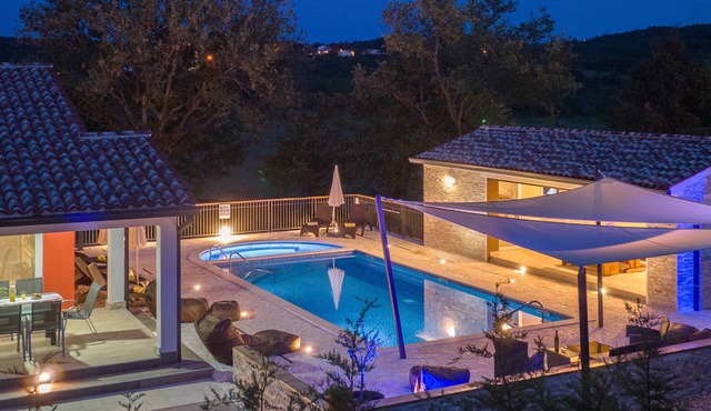 Villa Natalli– 50 m2 Pool, Jacuzzi and large garden