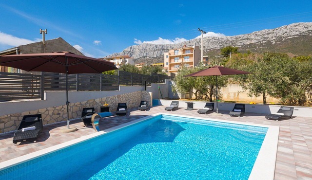 Villa Navigare with Swimming Pool