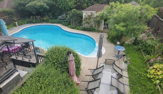 Villa near Montreal | Pool | 4 bdr | 9 guests