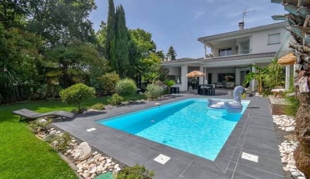Villa near Bordeaux, Arcachon, Bassin and Ocean