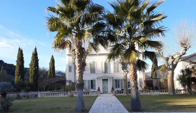 Villa near beach, golf course, verdon gorges