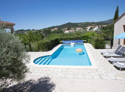 Villa near Carcassonne with Heated Pool
