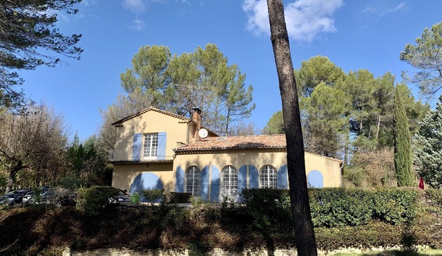 Villa near Golf du Lubéron