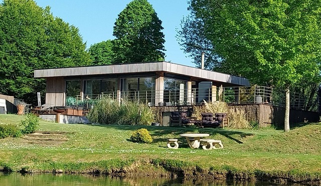Villa near Lille, lakeside, swimming pool, jacuzzi