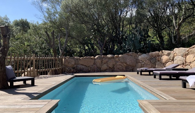 Villa near Porto-Vecchio private heated pool 6 km from the sea