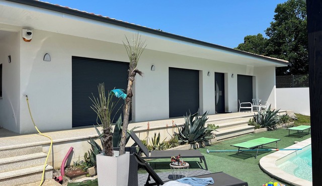 Villa near the Bassin d'Arcachon with private pool