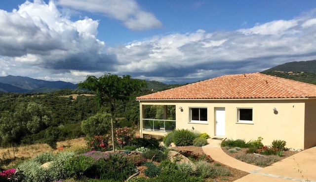 Villa near the beaches of the Gulf of Valinco, L'Ogliastru