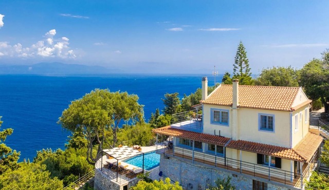 Villa Nefeli - Five Bedroom Villa, Sleeps 10