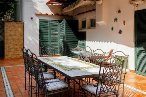 Villa nella curva della funicolare, Capri in Capri