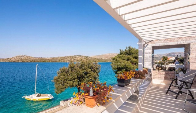 Villa Nensi - with breathtaking sea view