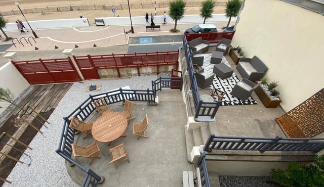 Villa Neptune, Chatelaillon Plage - Facing the beach and ocean - Swimming pool