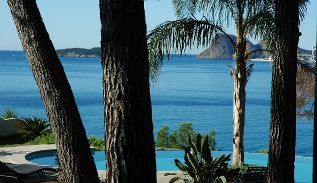Villa nestled under the pines with panoramic sea view and infinity pool