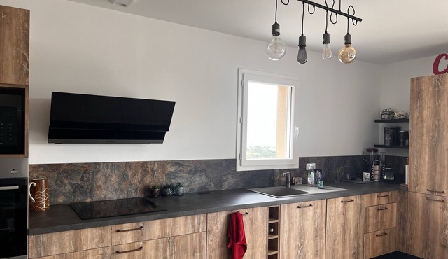 Villa Neuve 90m2 , à 1,5km à Pied du Centre de Chorges , vue Exceptionnelle